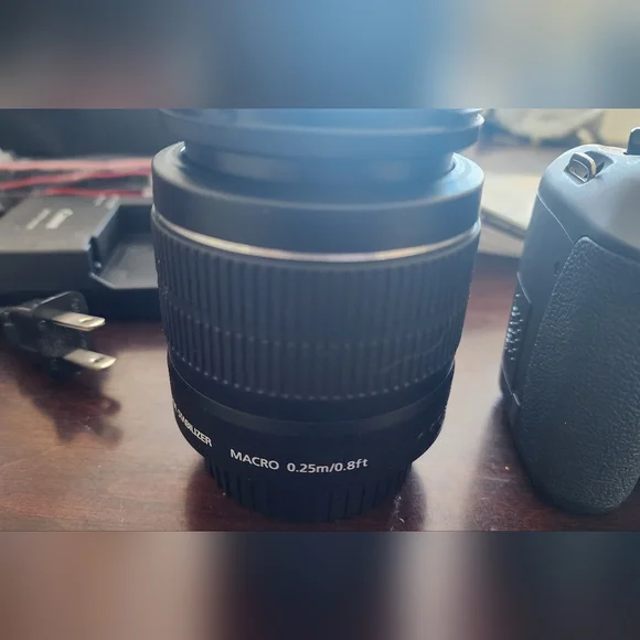 Canon EOS Rebel T3i Camera Kit 18-55 Mm Lense - Picture 5 of 12